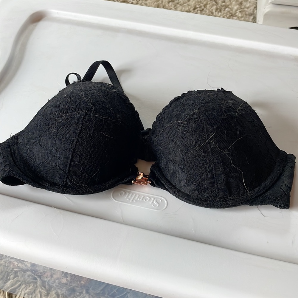 Bras - Picture 2 of 2